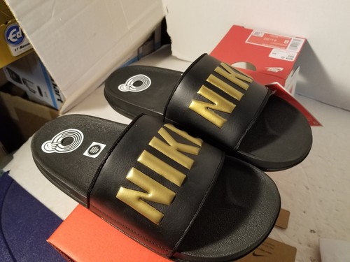 nike court slides