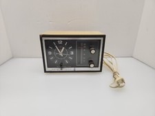 Vintage 1976 GE Clock Radio Alarm Model 7-4725 Beige AM Only Tested