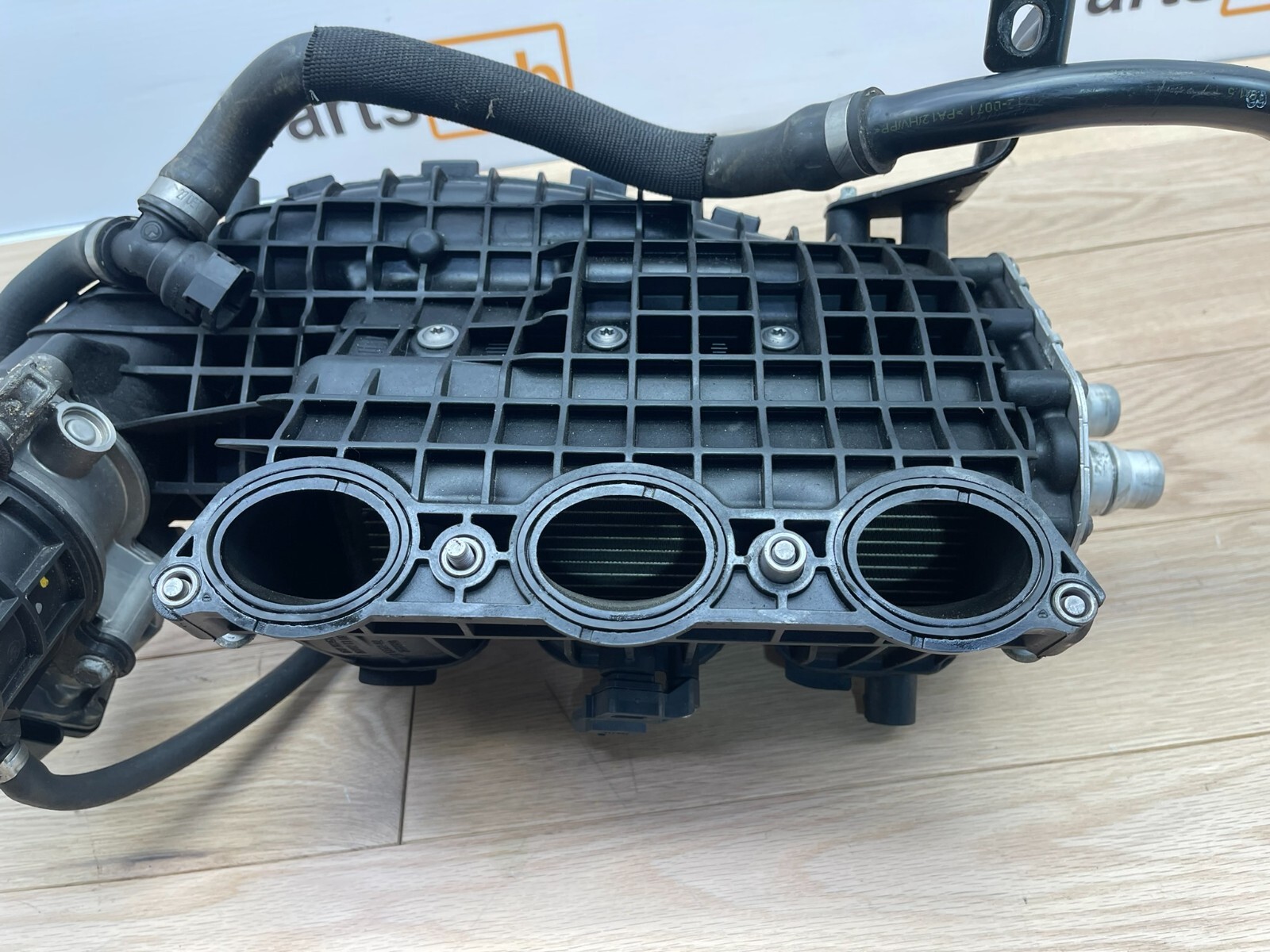 2014-2019 BMW I8 OEM ENGINE INTAKE MANIFOLD INTERCOOLER W/ THROTTLE BODY