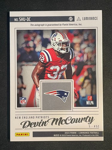 Devin McCourty - 2023 Luminance #SHU-DC - Shutter Signatures GOLD AUTO SP SN /50 - Picture 2 of 2