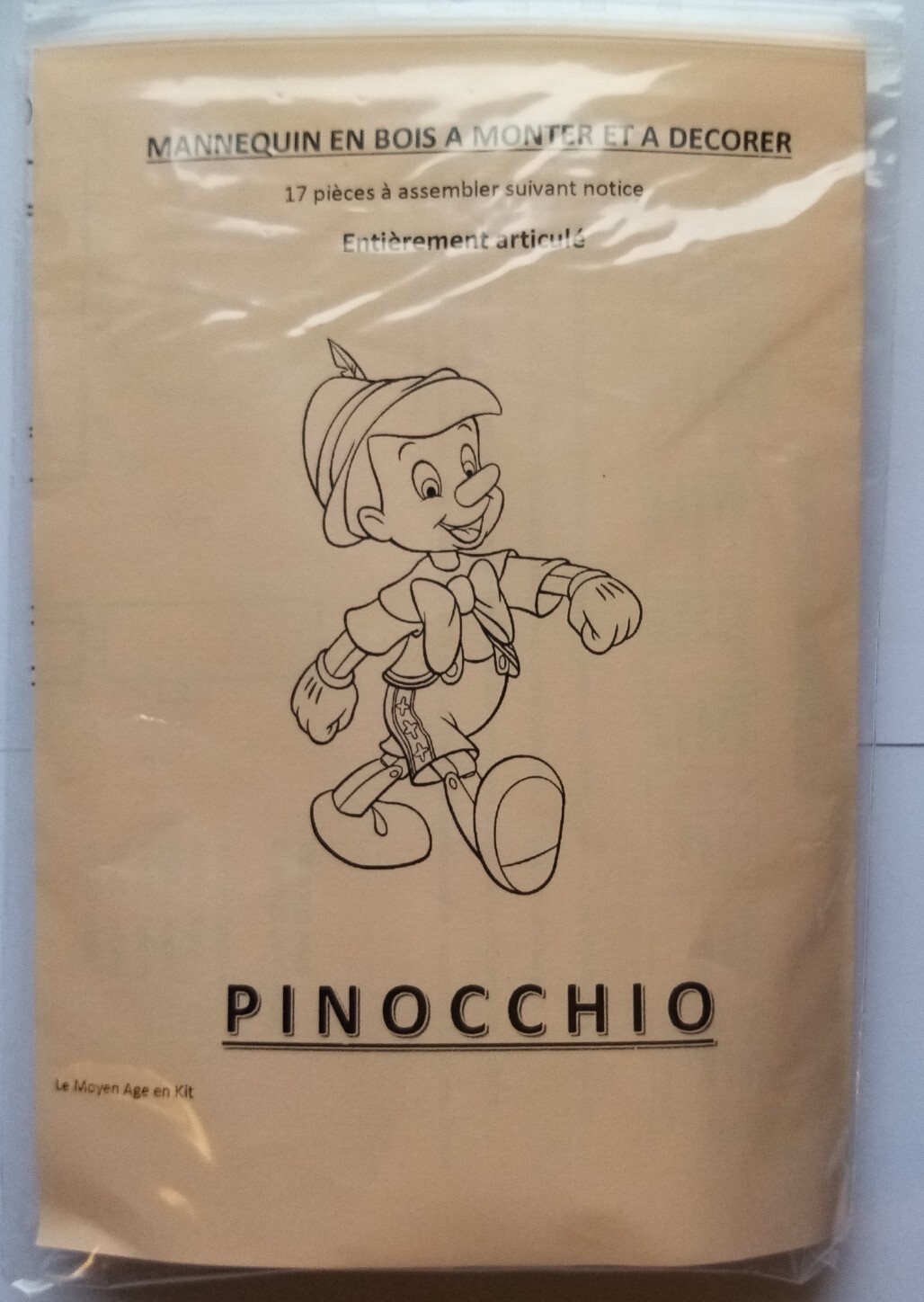 Pinocchio en bois à monter pour un atelier créatif en famille à la maison