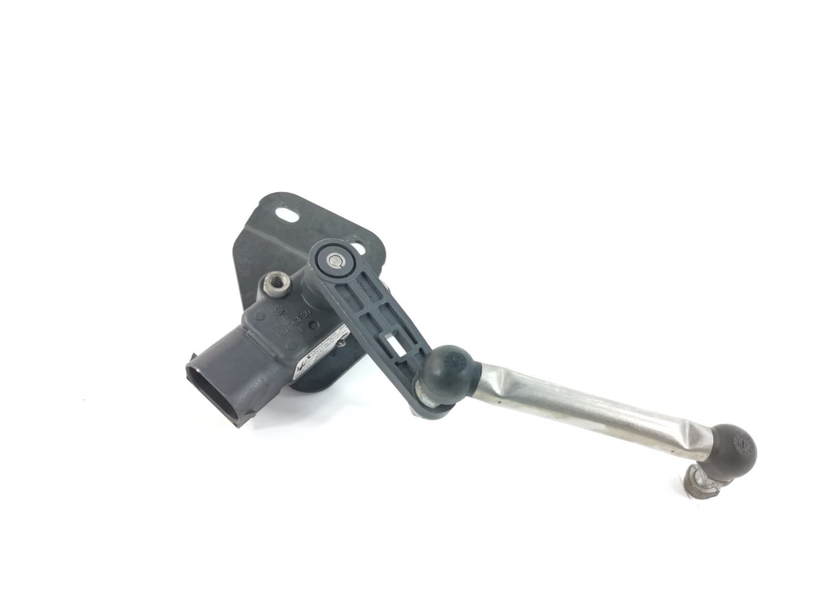 Maserati Levante 2018 Front Right Ride height sensor P/N 670037525