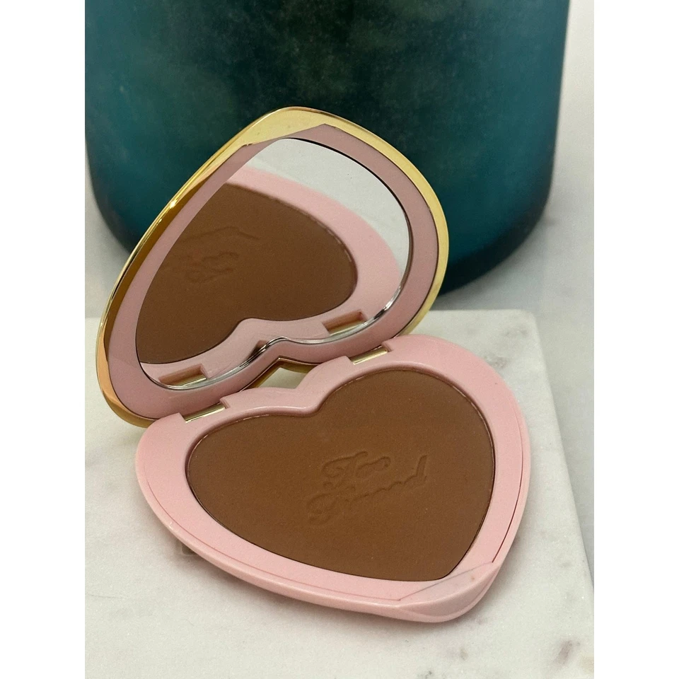 Too Faced Born This Way Soft Blur Flexible Finish Setting Powder NIB - DEEP 4.8g - Image 3 of 4