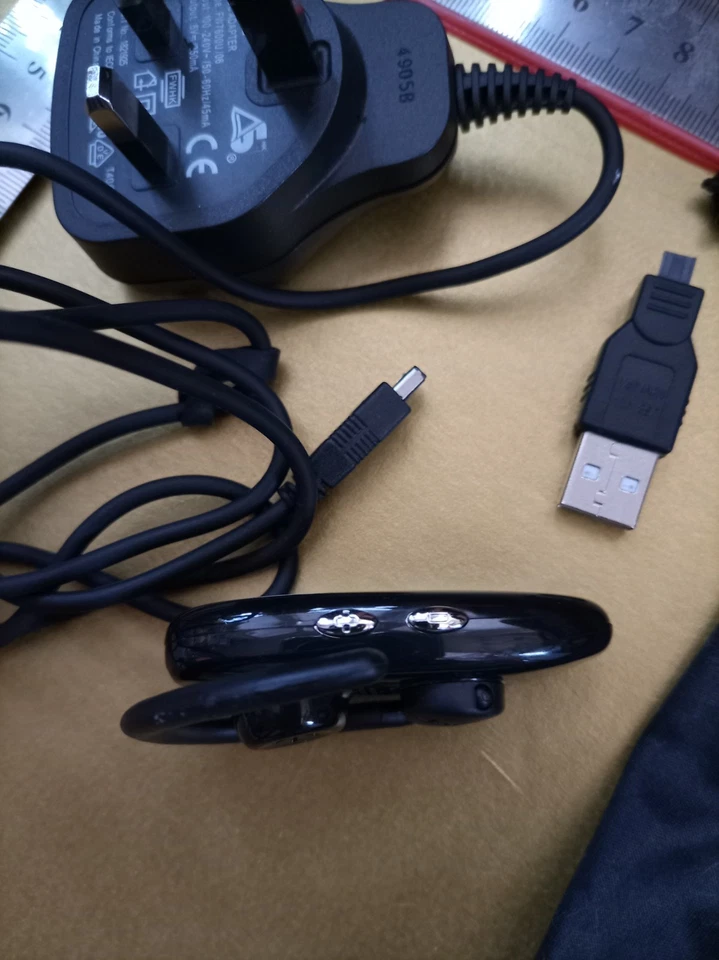 UNBOXED Jabra Classic Bluetooth Headset VGC power supply usb charger  - Image 2 of 3