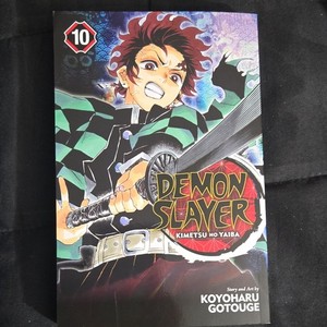 Demon Slayer: Kimetsu no Yaiba Vol. 10 Manga Koyoharu Gotouge Softcover VIZ Med…
