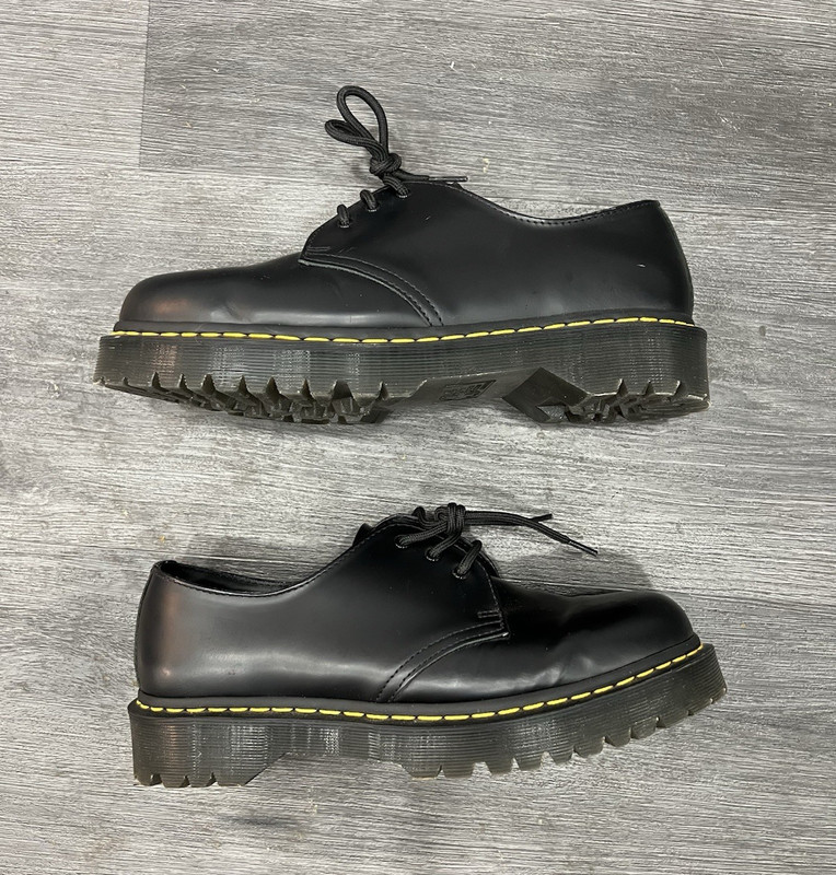 Dr. Martens Black Leather Lace-Up Oxford Round Toe Stitched US 11 UK 10