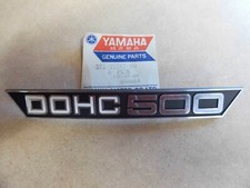 YAMAHA XS500 TX500 EMBLEMA COPERCHIO LATERALE ORIGINALE "DOHC 500" - # 371-21787-00