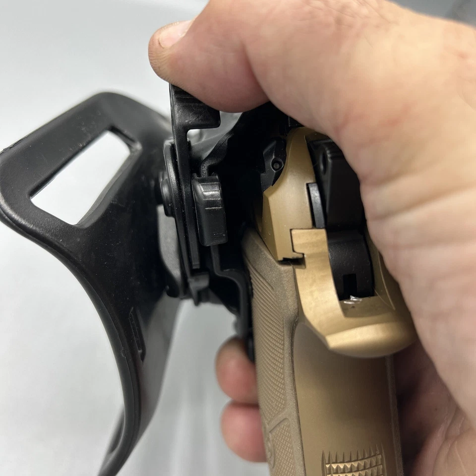 КОБУРА ПОД ПРАВУЮ РУКУ SAFARILAND 7390 7TS ALS BERETTA M9A4 92 92F 92FS M9A3 - Изображение 3 из 4