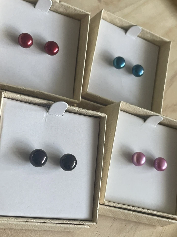 Conjunto de pendientes de moda de perlas cultivadas Honora envueltos y listos para regalo Foto 3 de 4