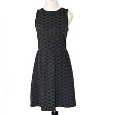 Loft gray & black scallop shell design sleeveless dress Size 2