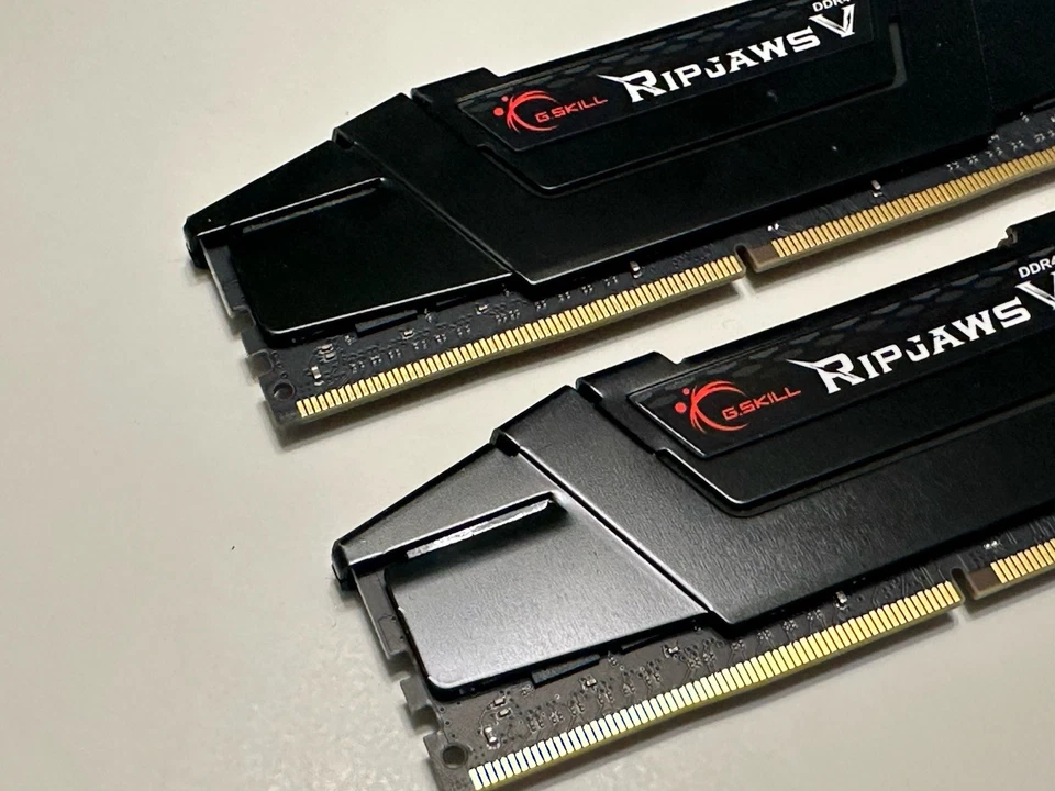 G.Skill Ripjaws V 2 x 16GB DDR4-3200 PC4-25600 CL16 Dual Channel Desktop Memory - Image 3 of 3