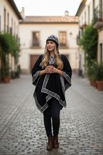 Peruvian Womens Ruana Reversible Alpaca Wool Poncho