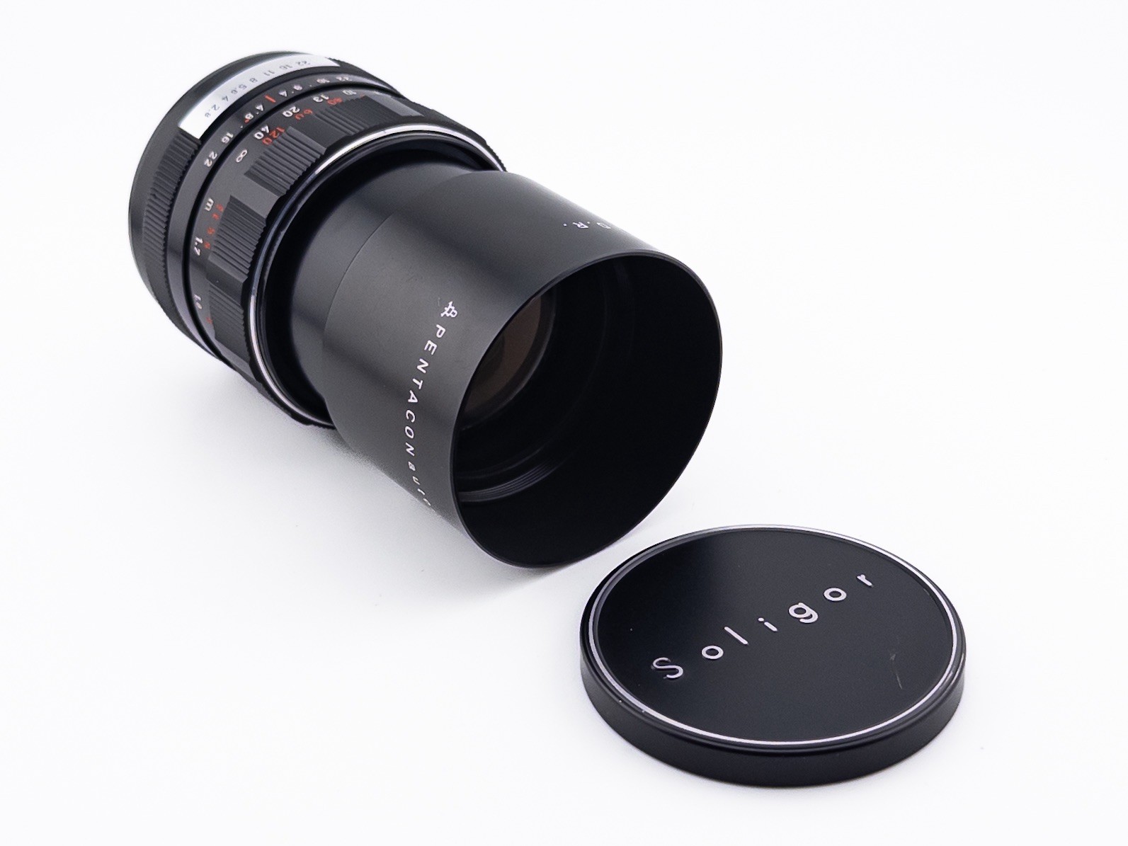 Pentacon 135mm F/2.8 Manual Prime Portrait Camera lens M42 Screw Mount G.D.R