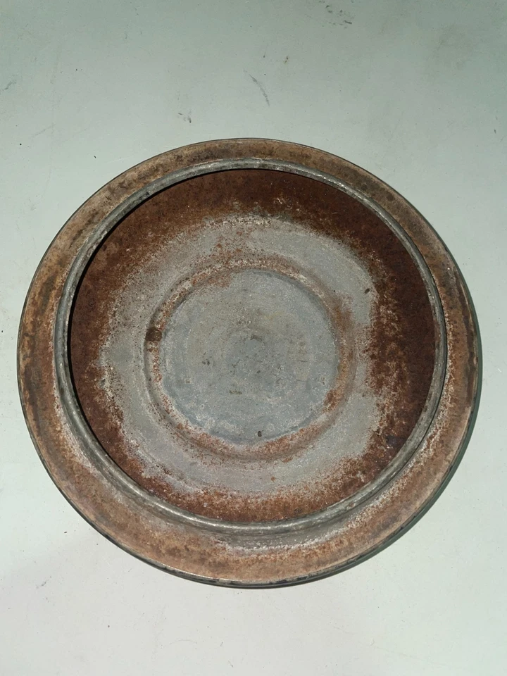(1) 1951 - 1954 Pontiac Catalina Chieftain Streamliner Dog Dish Hubcap - Image 3 of 3
