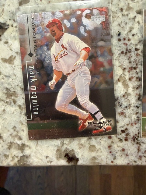 1999 UD BLACK DIAMOND MLB BASEBALL CARD ST. LOUIS CARDINALS MARK MCGWIRE #80