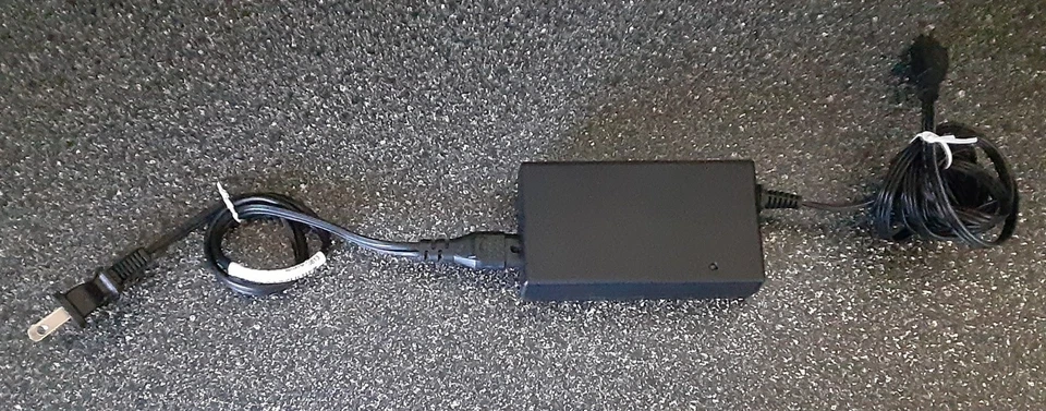 Adaptador de alimentação CA HP 0957-2304 testado - Imagem 4 de 4