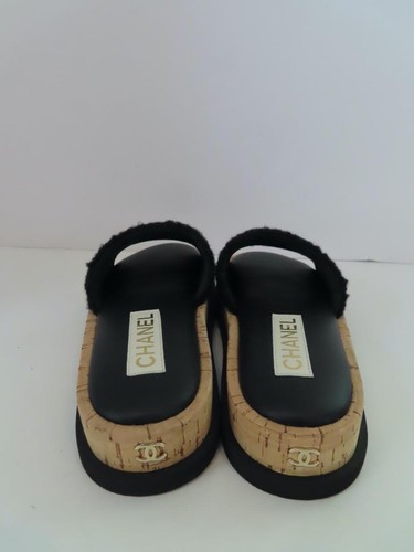 Nuevo sin caja Chanel Terry Negro/Perla Imitación Logo CC Diapositivas Talla 38/US 8 - Imagen 6 de 12