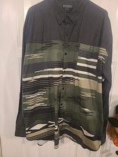 Camisa con botones marca Staple Pigeon para hombre 3XL ropa de calle! Camuflaje
