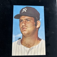 Top 10 Thurman Munson Baseball Cards 27