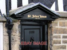 PHOTO  KNARESBOROUGH - CHURCH LANE ST JOHN'S HOUSE DATING BACK TO CIRCA 1498 ST