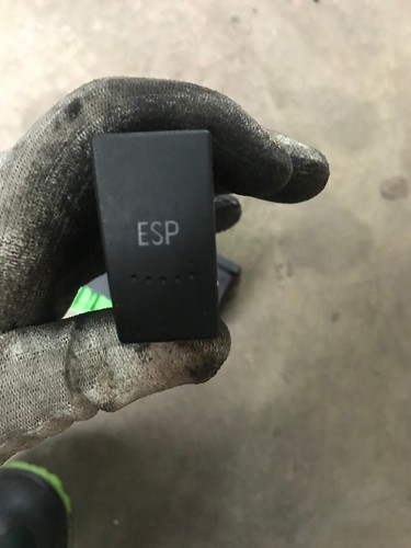 VW Passat 3B 3BG ESP Schalter Taster 3B0927134A