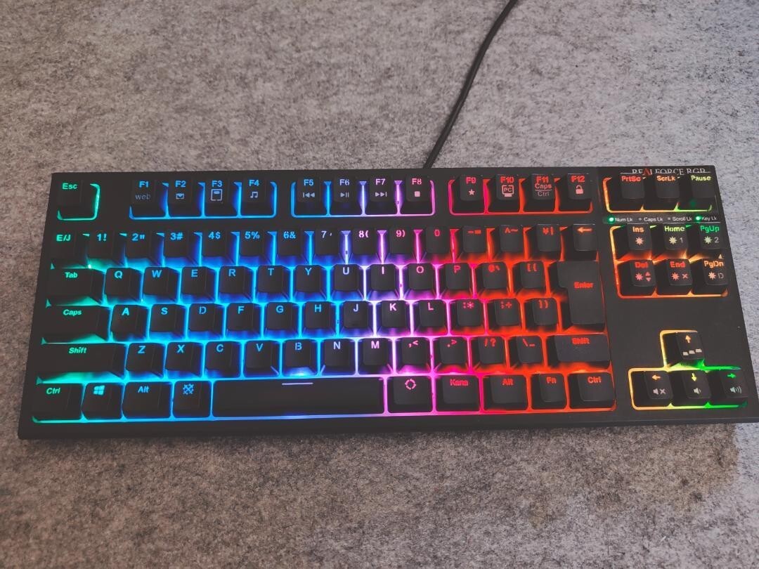 中古】東プレ REALFORCE RGB TKL R2TLA-JP4G-BK 日本語配列