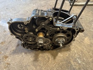 2009 Husqvarna TE310 ENGINE MOTOR CRANKCASE CRANK CASES BLOCK TE 310