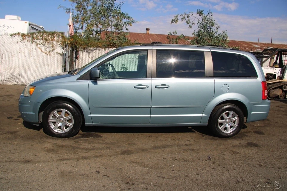 Chrysler Town & Country 2008  Foto 3 de 4