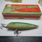 FISHING LURE LUHR-JENSEN 4" J-PLUG  GREEN SHINER & WHITE  IN A  LUCKY LURES BOX