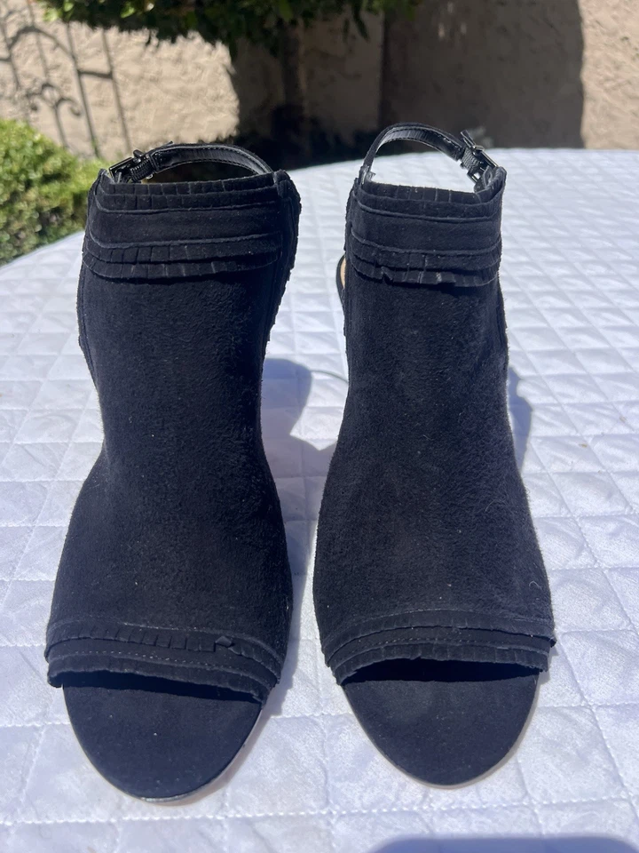 Vince Camuto Shorana Open Toe Fringed Slingback Heels Shoes Black Suede Sz 9.5 M - Image 4 of 4