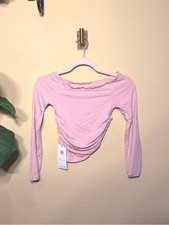 Dazy Ruched Off-Shoulder Crop Top in Light Pink