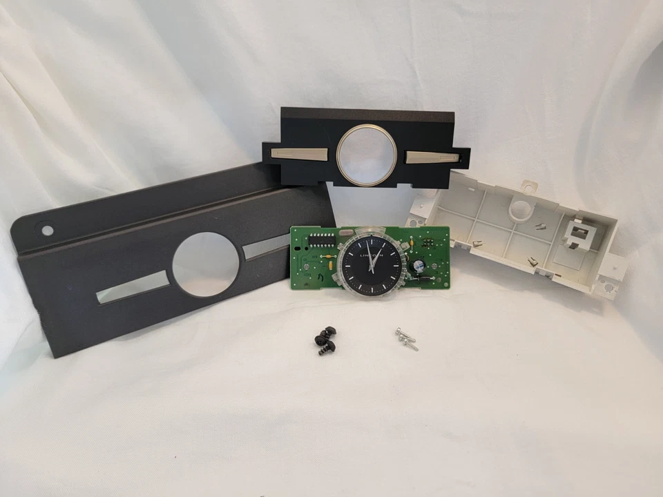 2010 Lincoln Town Car OEM Clock (NEW Light!) - Image 2 of 4