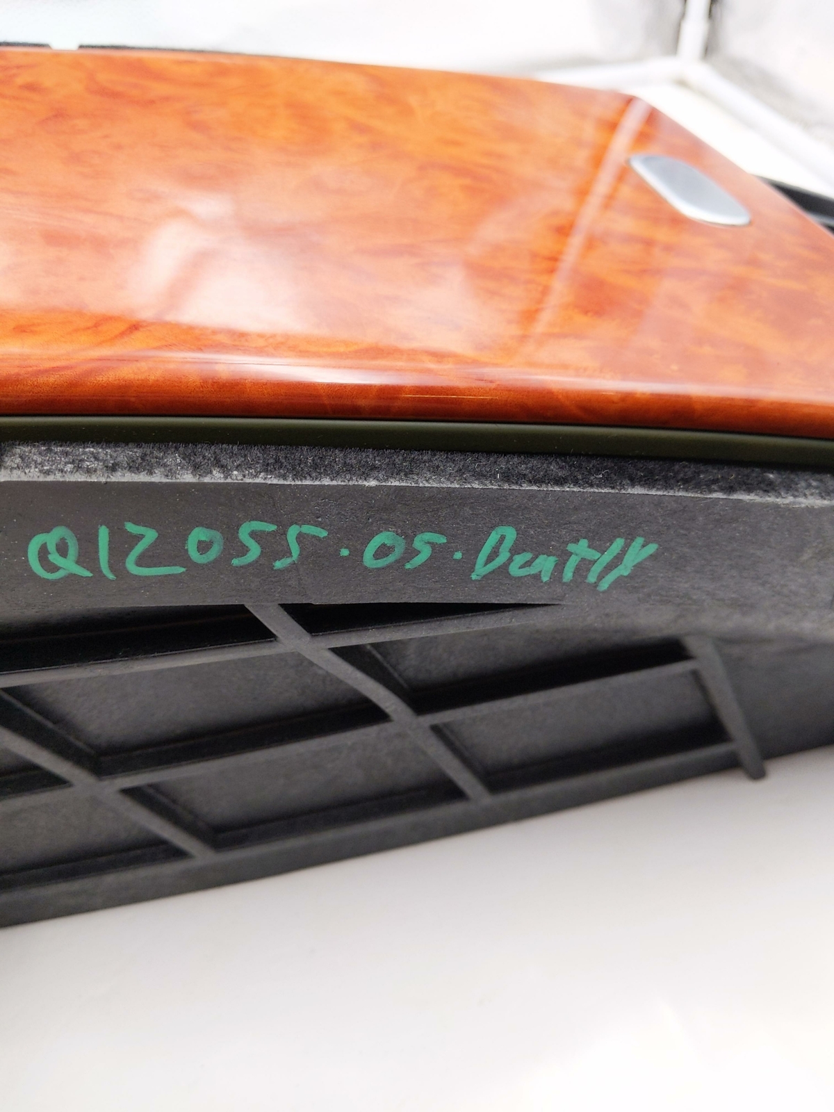 2005 BENTLEY CONTINENTAL GT REAR ARMREST WOOD CONSOLE CYPRESS GREEN 3W8885075C