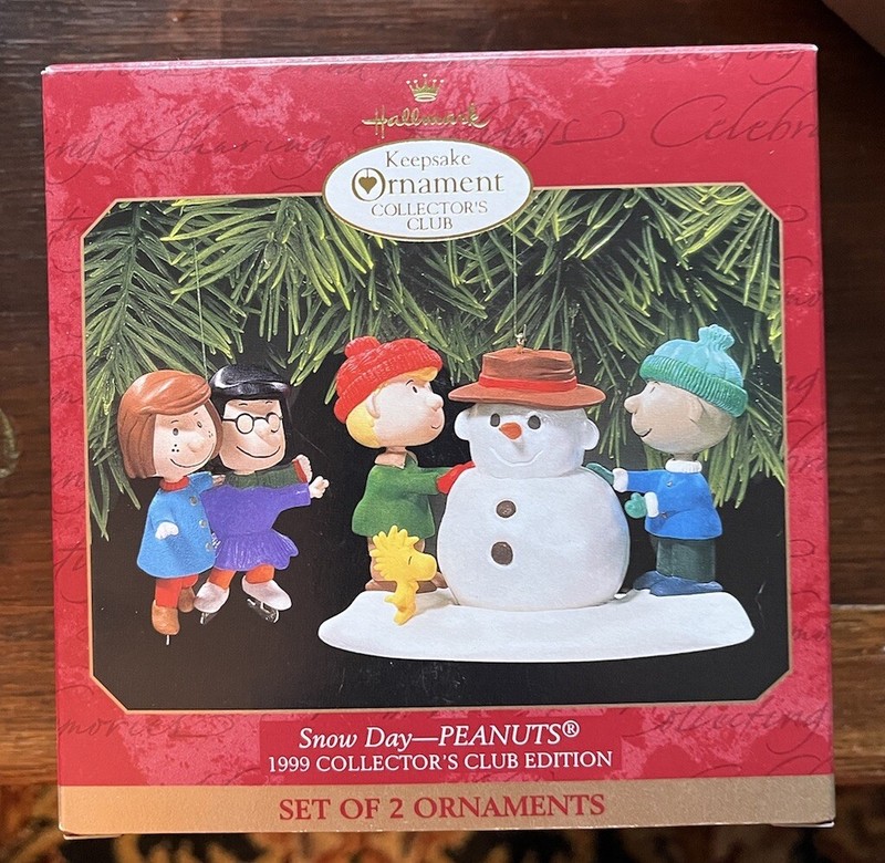 Hallmark Ornament 1999 Peanuts SNOW DAY Collectors Club Edition New Vintage