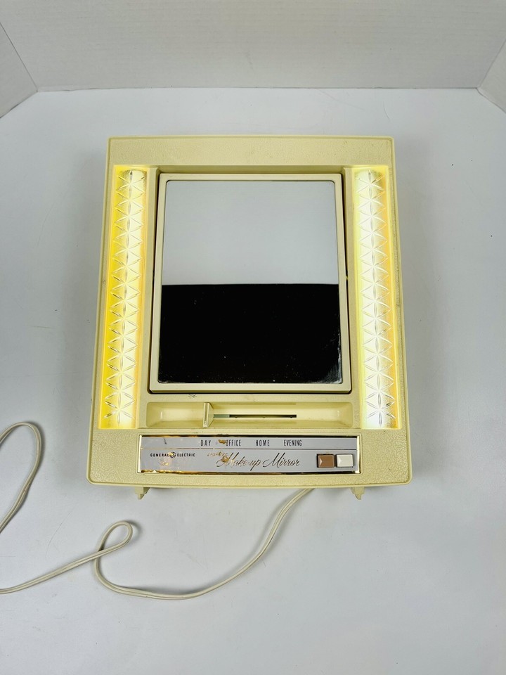Vintage GE General Electric Lighted MakeUp Mirror Model B21M1 4