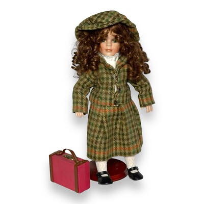 Crolly Dolls Annie Moore Handcrafted 16  Doll Ireland W/ Suitcase Stand