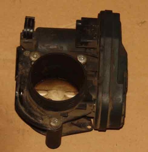 Drosselklappe Citroen Berlingo 1.6 80kw 9000073677 BJ 2006