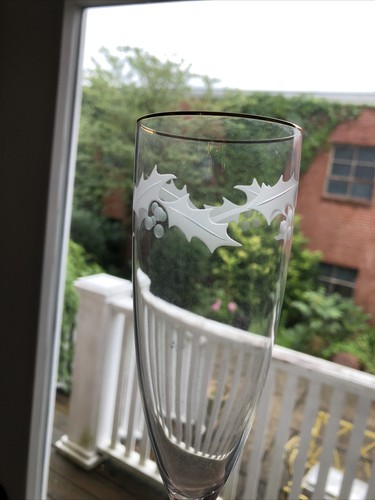 One miller rogaska holiday holly leaves and berries champagne flute gold rim - Picture 7 of 7