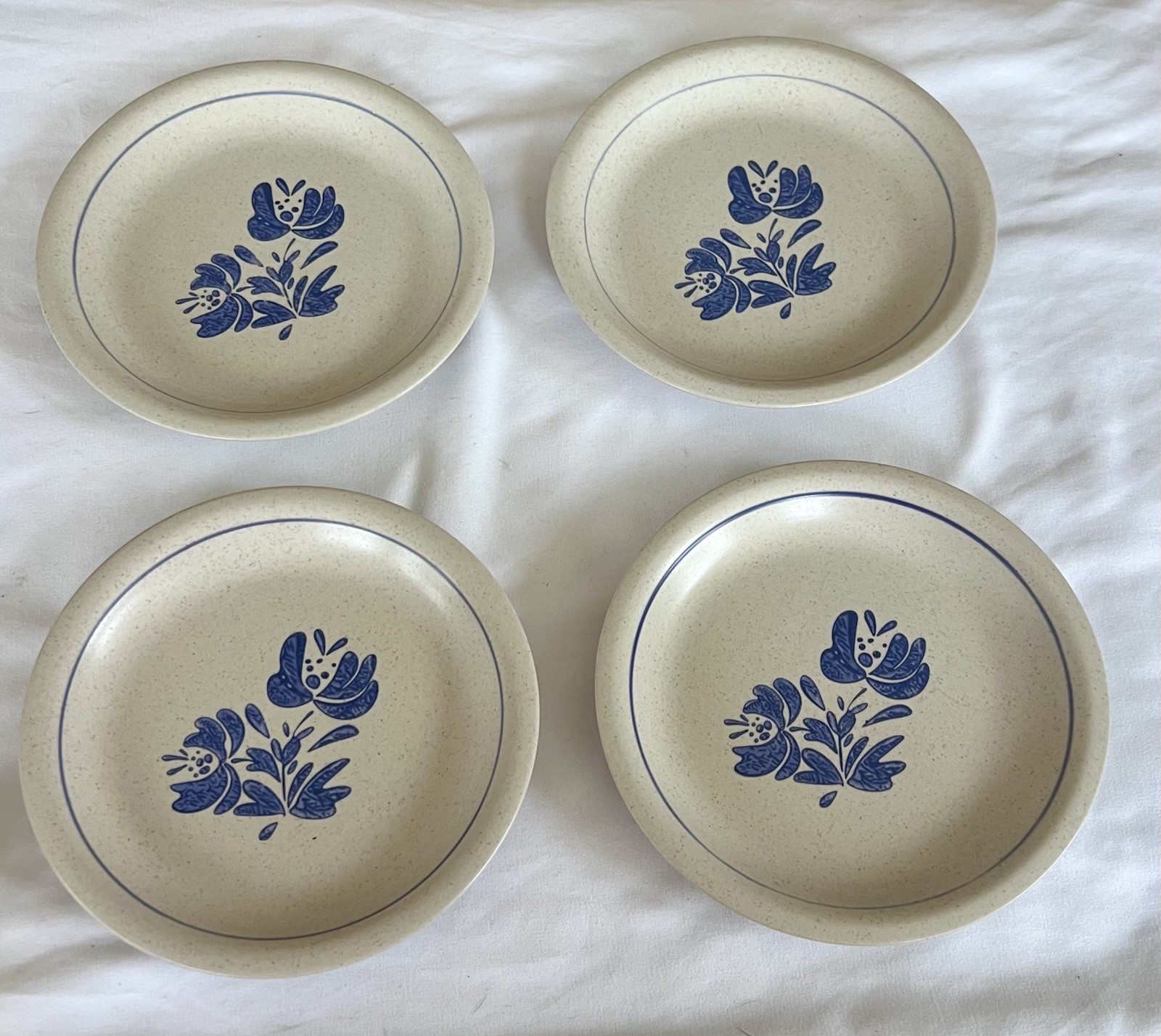 Set Of 4 Pfaltzgraff Yorktowne 6 7/8