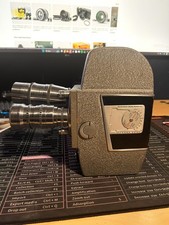 Revere Model 103 16mm film camera in excellent working condition