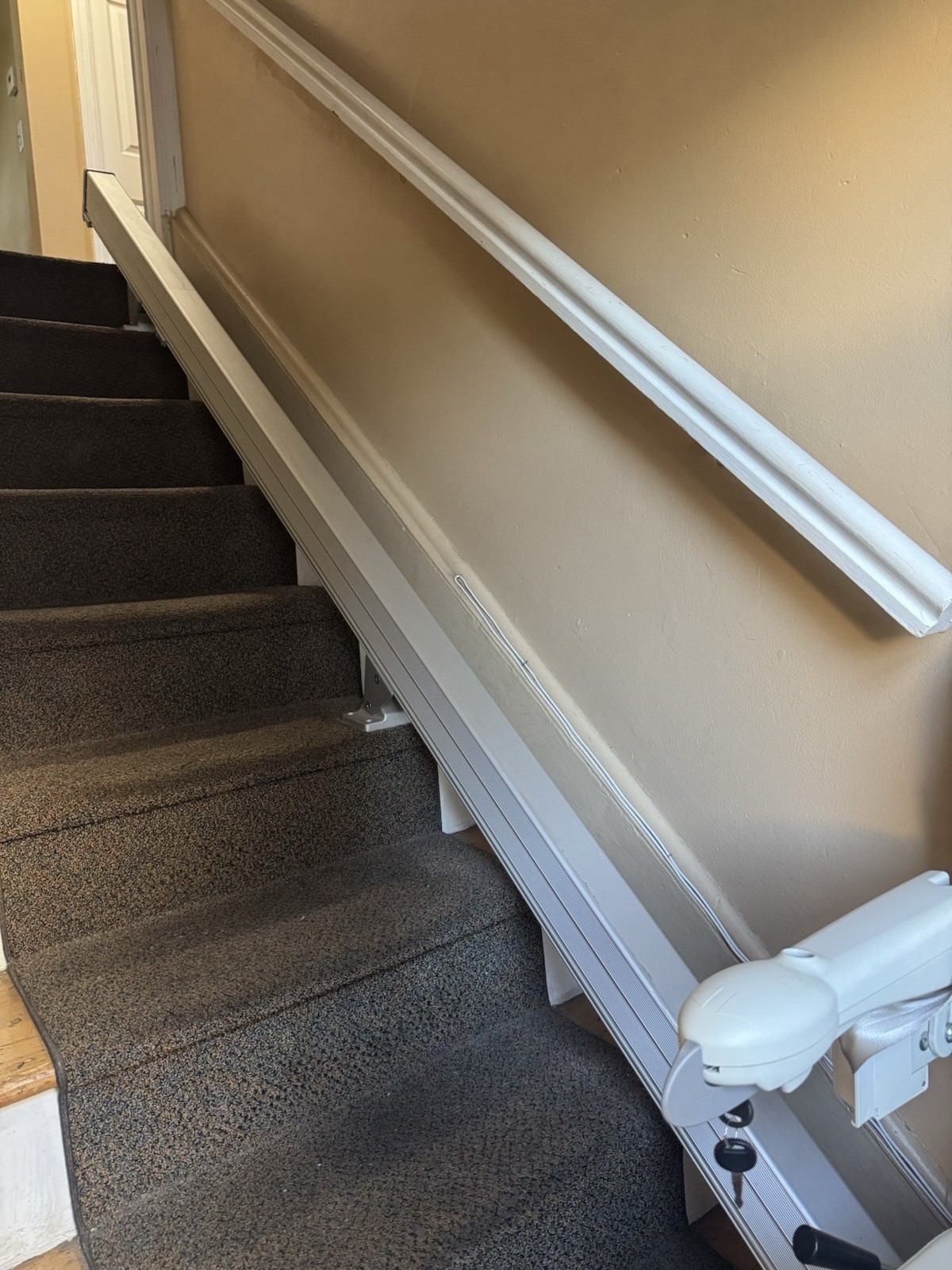 The Handicare 1100 straight stairlift