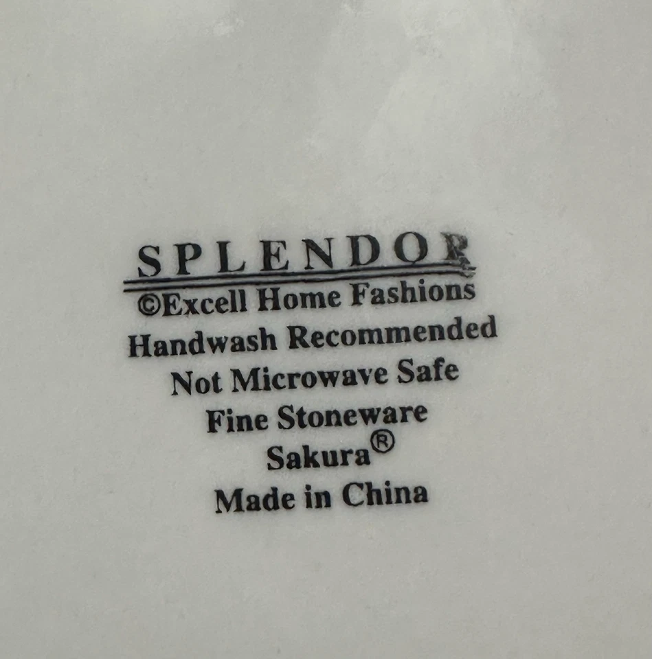 SplendorRed BySAKURA9.25 英寸圆形蔬菜碗白色花朵冬青红色 2002 - 2004 — 第 3/4 张图片