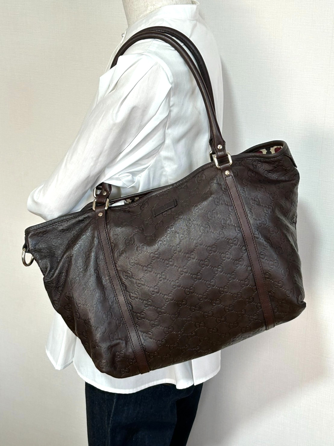 Gucci Guccissima Leather Shoulder Bag Brown GG Embossed Tote Large Authentic