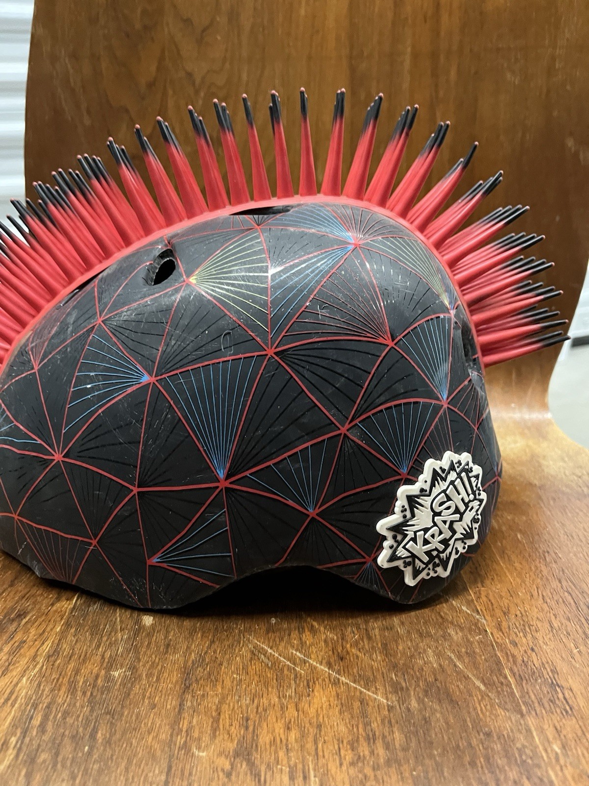 Krash Mohawk Bike Helmet Kids/Child Ages 8+ Medium Adjustable Black Red READ