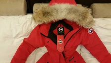   BRAND NEW RED LABEL EDITION RED CANADA GOOSE TRILLIUM SMALL PARKA JACKET