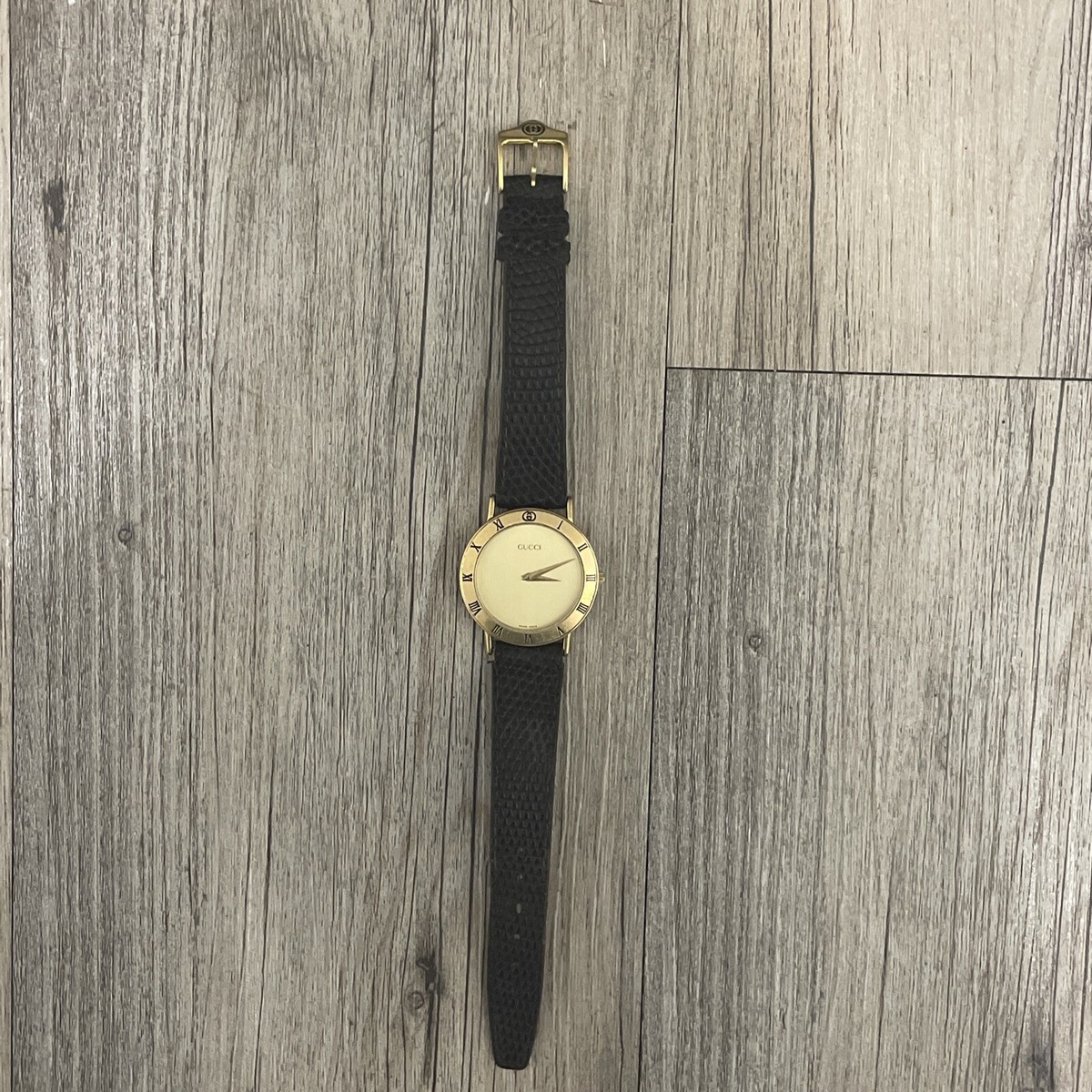 GUCCI 3000.2.M Gold Dial Quartz Mens Watch Workinjg for sale