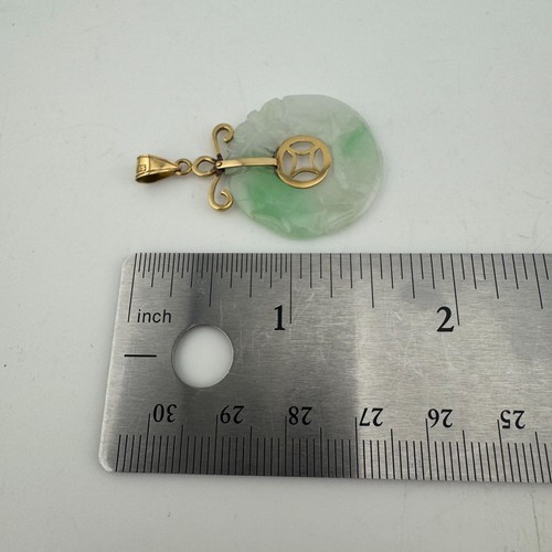 Unique Vintage 14 Karat Yellow Gold Carved Jade Koi Fish Pendant Medallion 3.9g. - Picture 7 of 7