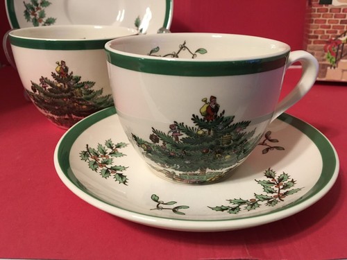 Spode Christmas Tree Tea Cups and Saucers Made In England 3324 EUC - Picture 2 of 5