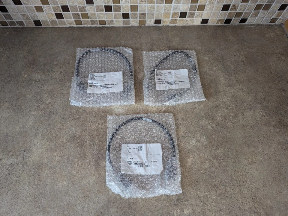 CISCO LEONI 0.5M BLADESTACK CABLE ASSEMBLY P/N: L45593-E101-D5 UC5-3(32) - Image 3 of 3