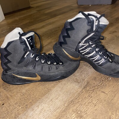 Size 6.5 - Nike Hyperdunk 2016 Black and white 